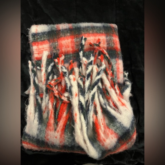 Aerie plaid blanket fringe scarf - Picture 5 of 6